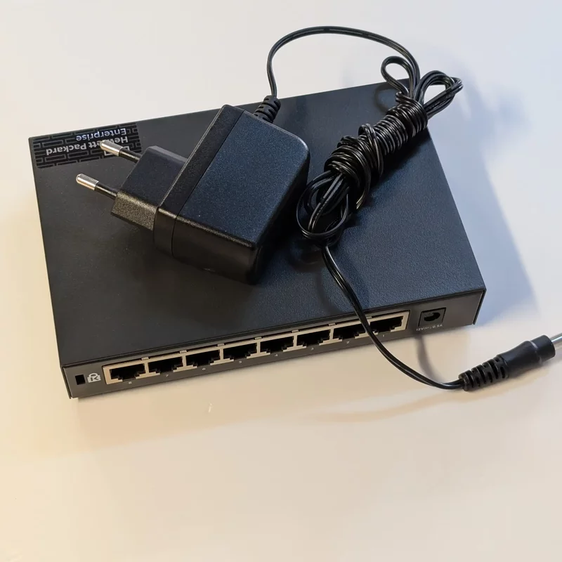 Switch HPE 1420 8G, 8 porturi, 4.5W, QoS, gigabit speed, carcasa metalica